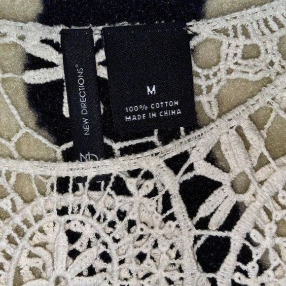 New Directions 100% cotton floral lace top or beach cover size M - Picture 5 of 6